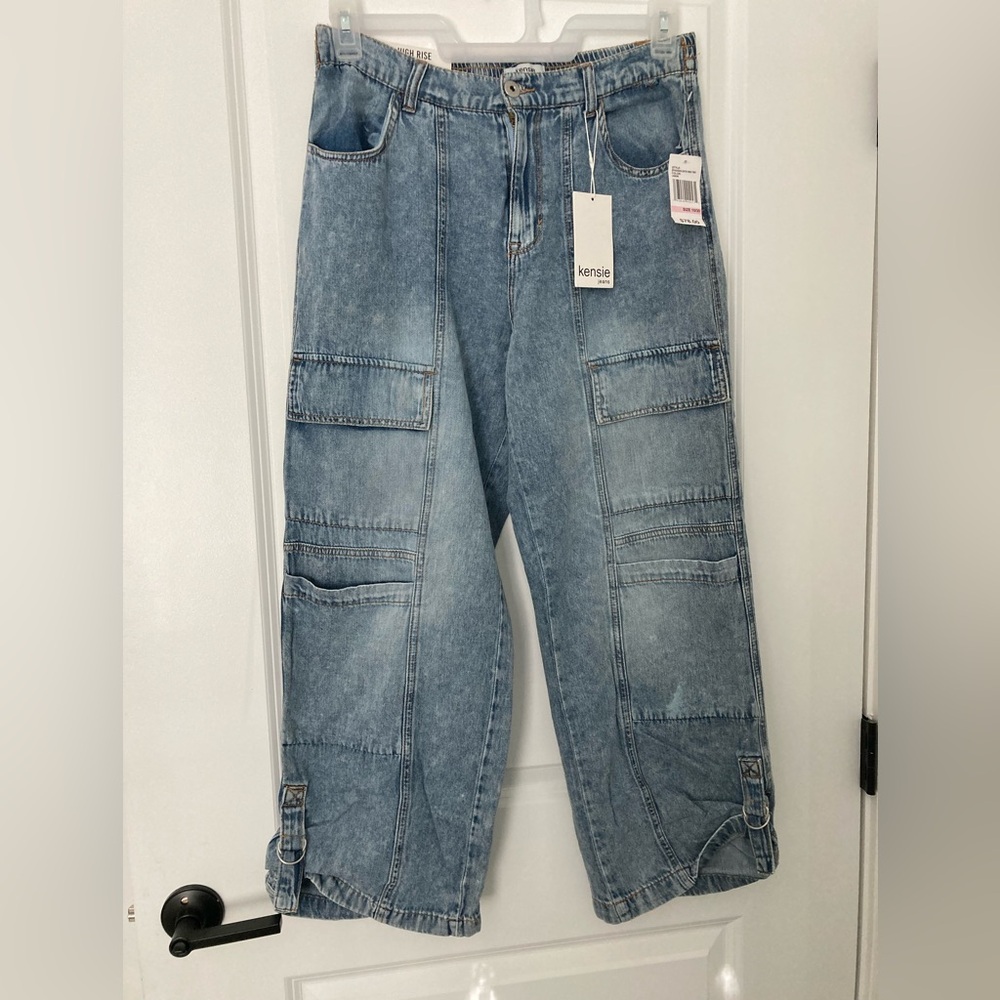 NWT Kensie High Rise Cargo Jean